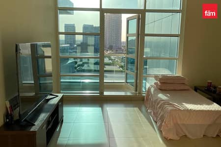 1 Bedroom 2 Bathrooms | Vacant