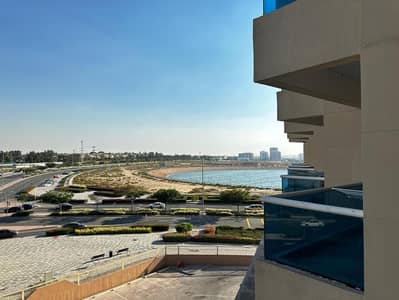 Rented Studio | Canal View | Lake View