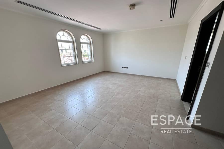 Available Now | Corner Villa | Good Location - Image 10