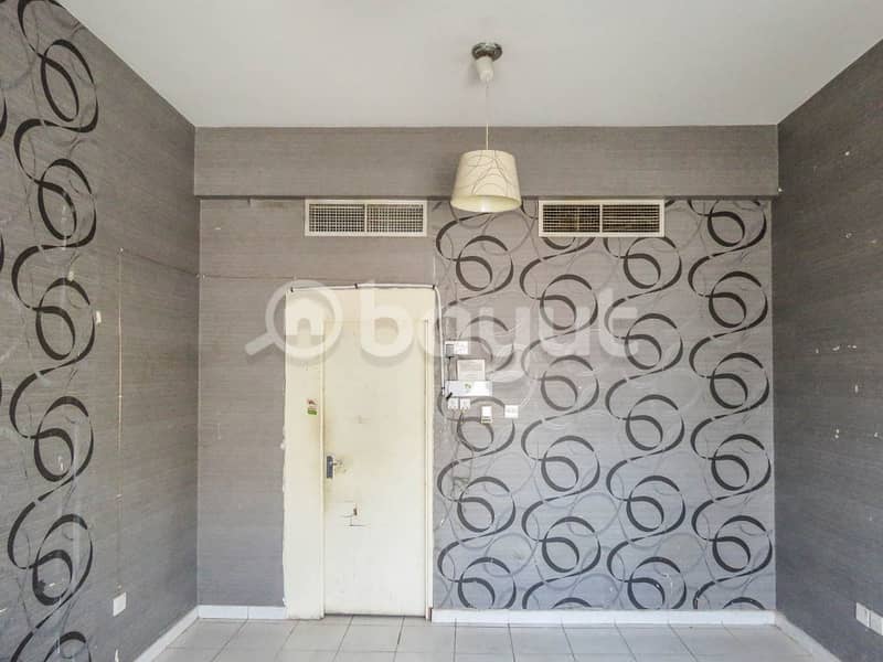 ATTRACTIVE STUDIO FLAT AVAILABLE NEAR SATWA BUS STOP- FOR RENT!!!