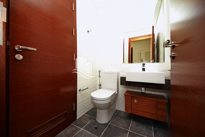 8 1-bedroom-apartment-al-reem-island-shams-abu-dhabi-gate-tower-1-powder-room. JPG