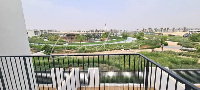Enviable location on the park | Vacant | Brand new