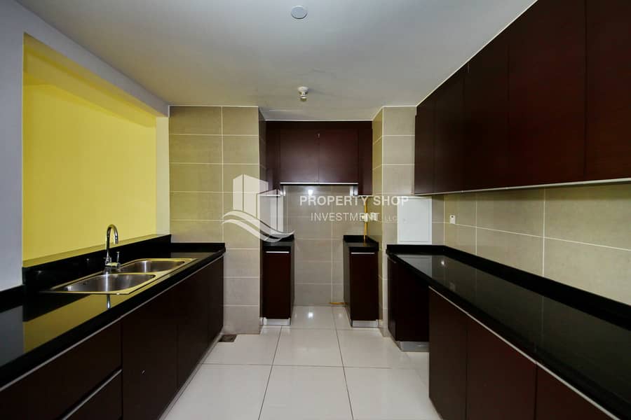 10 3-bedroom-apartment-al-reem-island-marina-square-marina-heights-1-kitchen-1. JPG