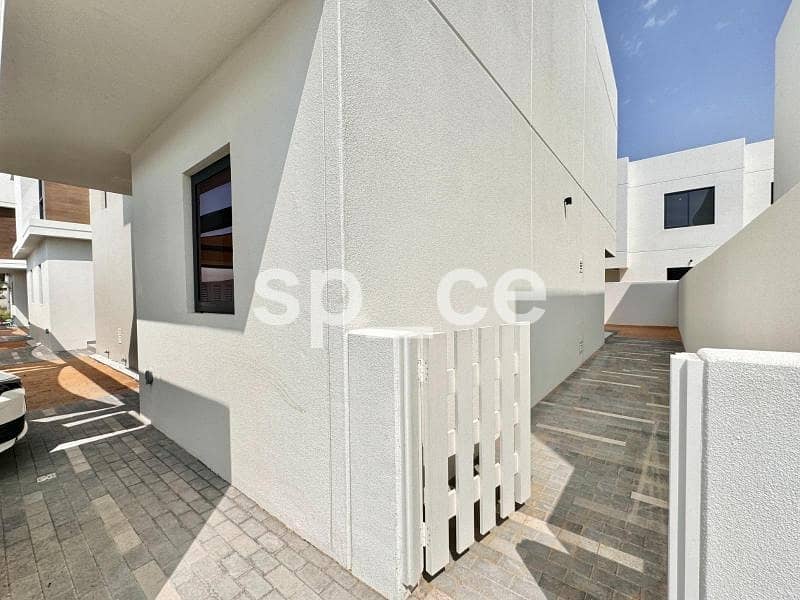 位于雅斯岛,诺亚别墅区 2 卧室的联排别墅 2560000 AED - 9568424 位于雅斯岛,诺亚别墅区 2 卧室的联排别墅 2560000 AED - 9568424