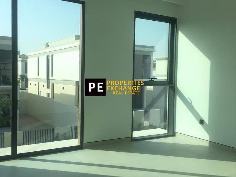 LANDSCAPED GARDEN CLOSED KITCHEN TYPE 2 WHITE SCHEME GENUINE