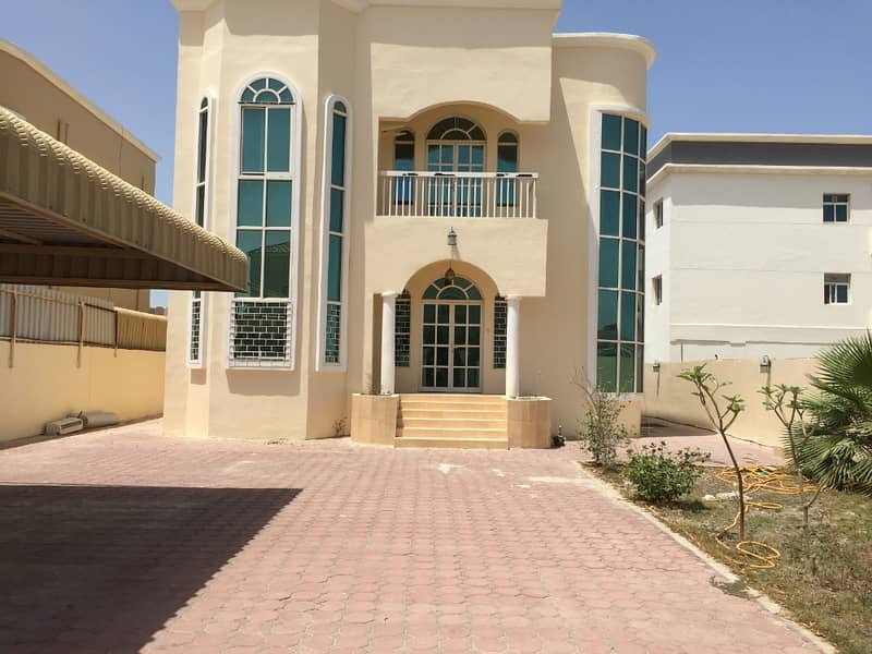 Main road villa available for rent in Rawdha 2 Ajman