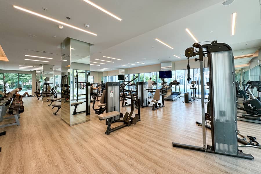 Luxurious Living 3 Bedroom at Harbour Views - Image 7