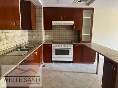 SPACIOUS 1 B/R HALL -PAY UP TO 4 CHEQUES -READY TO MOVE