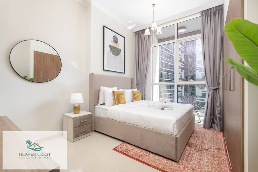Ultra Luxury 2 bed Apartment- Free Parking, Gym and Pool - All Bills included