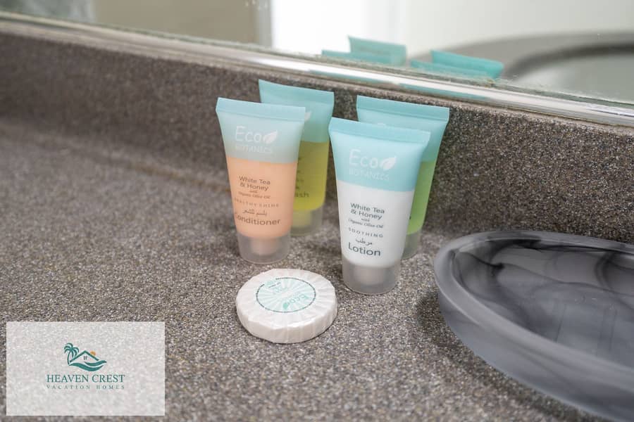 Luxe Four Bed Apartment - Free Parking, Gym and Pool - All Bills Included - Image 10