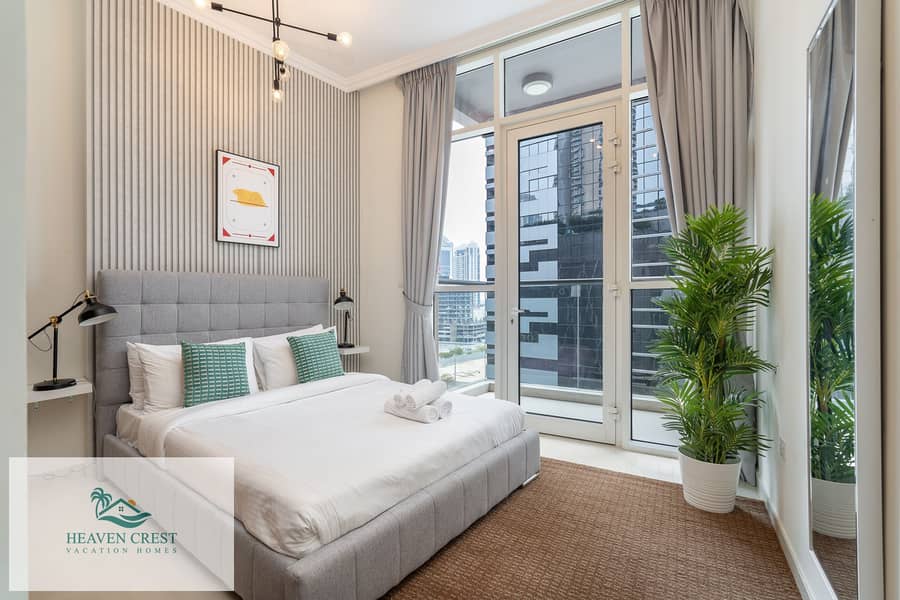 Prime Location & Luxe Design | Bills Included | Fully Furnished Pool, Parking, Gym - Image 10