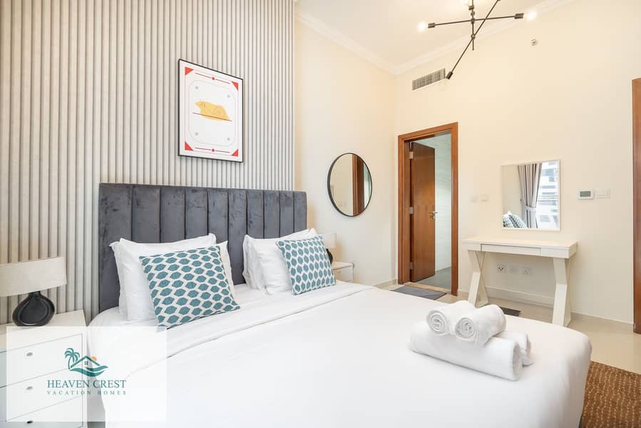 Prime Location & Luxe Design | Bills Included | Fully Furnished Pool, Parking, Gym - Image 12