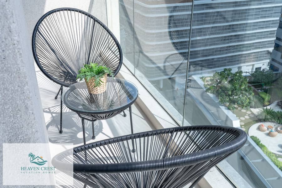 Ultra Luxury 2 bed Apartment- Free Parking, Gym and Pool - All Bills included - Image 11