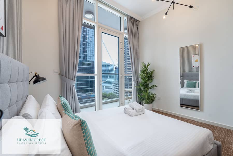 Prime Location & Luxe Design | Bills Included | Fully Furnished Pool, Parking, Gym - Image 15