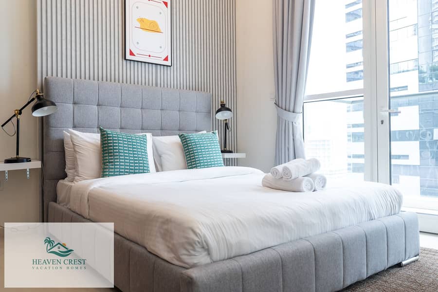 Prime Location & Luxe Design | Bills Included | Fully Furnished Pool, Parking, Gym - Image 16