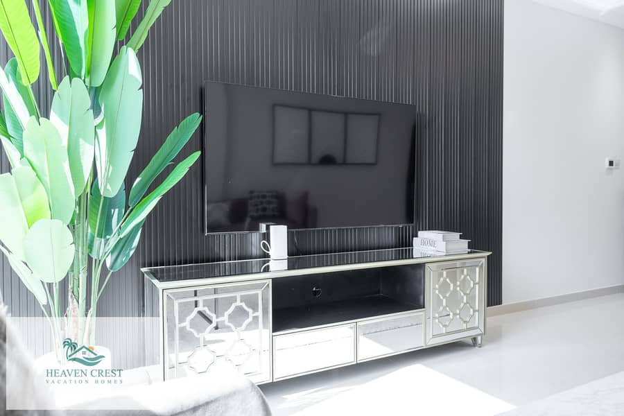 Ultra Luxury 2 bed Apartment- Free Parking, Gym and Pool - All Bills included - Image 16