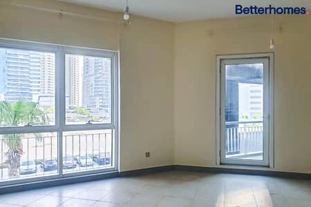 Studio | Chiller free | Close to Metro | Balcony