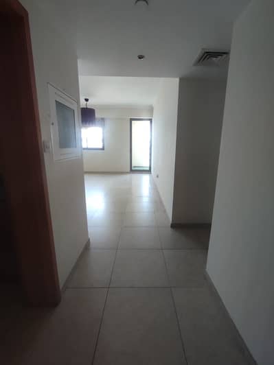 Spacious 3 BHK with Maids Room for Rent at Jade Residence!