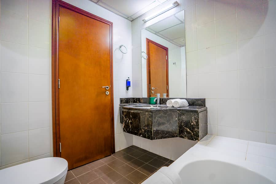 7 1311, Burj Al Nujoom-7. jpg