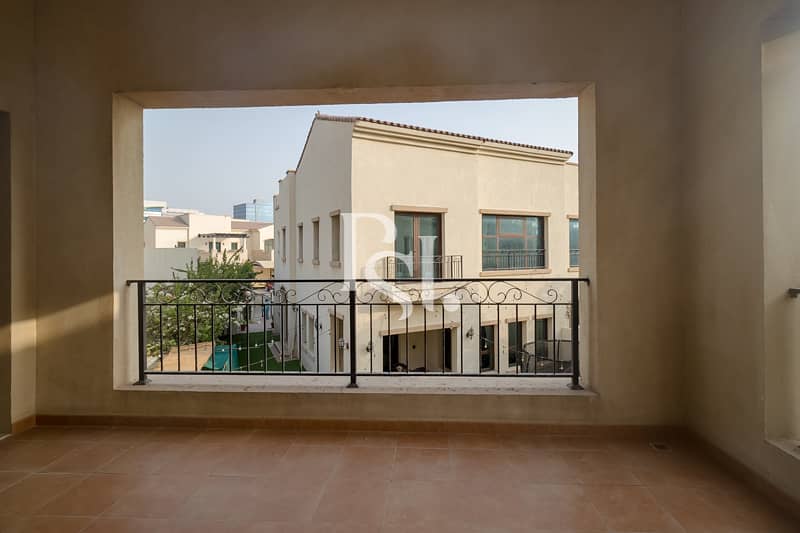 19 villa-bloom-gardens-abu-dhabi-balcony-view (2). JPG