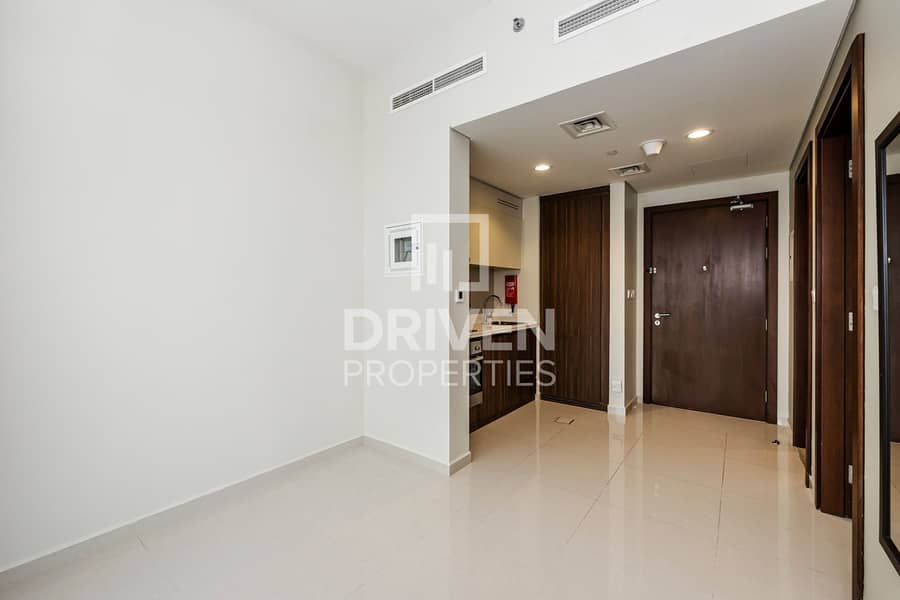 Canal View | Bright and Huge with Balcony Canal View | Bright and Huge with Balcony