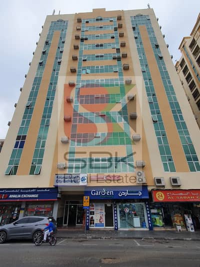 罗拉区， 夏尔迦 商铺待租 - 位于罗拉区，罗拉广场 的商铺 27000 AED - 5203359