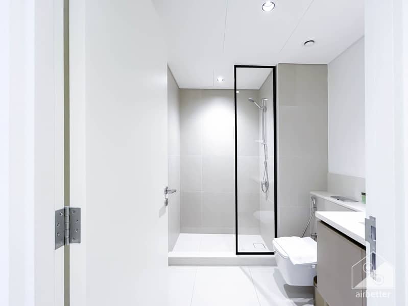 32 BCrown - 1308-Master Room-10. jpg