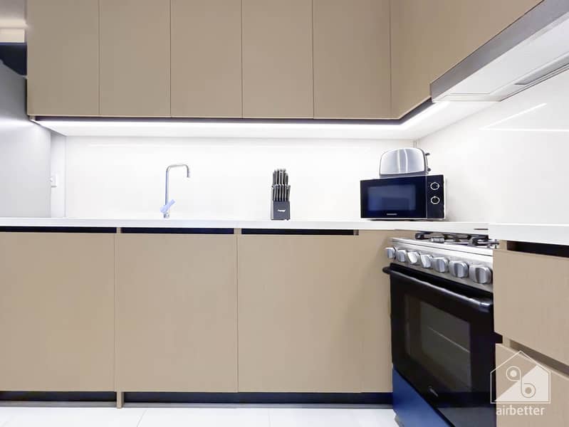 15 BCrown - 2701 -Kitchen-5. jpg