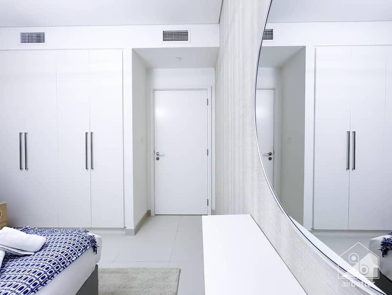 39 BCrown - 2701 -Room2-7. jpg