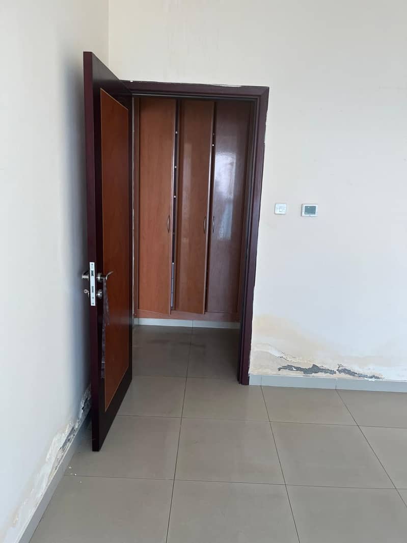 12 croniche tower ajman new photos (7). jpeg