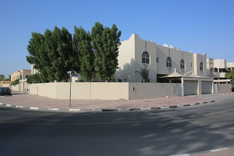 2 Al Garhoud Villas (800x533). jpg