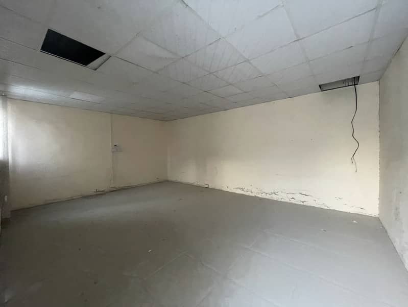 1,470sq. m Open Land with Concrete Floor & Office for Rent 1,470sq. m Open Land with Concrete Floor & Office for Rent