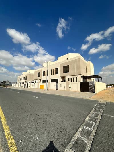 6 Bedroom Villa for Sale in Hoshi, Sharjah - فيلا الحوشي الصغير. jpg