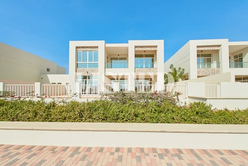 VIP Community | Spacious Beachfront Mansion