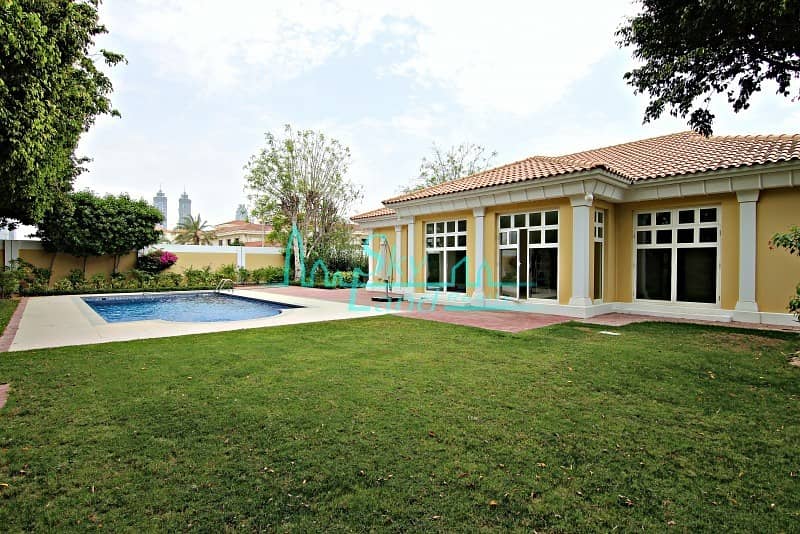AMAZING RENOVATED 3 BED+M VILLA WITH PRIVATE POOL AND GARDEN IN JUMEIRAH