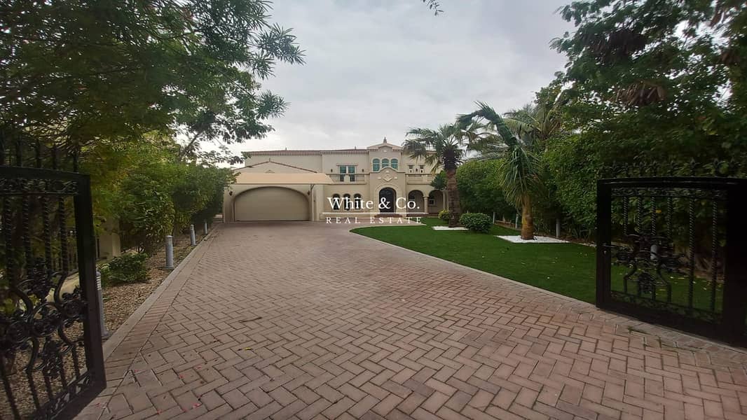 Dramatic Lake View | Well-kept | Vacant Dramatic Lake View | Well-kept | Vacant