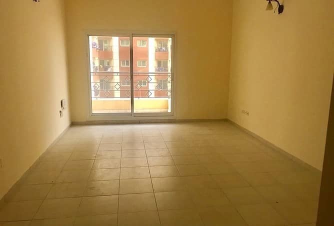 spacious 1bhk ready to move just 38k only !