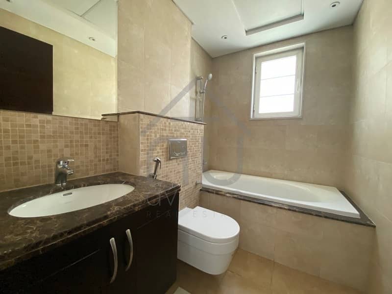 7 Upgraded and extended | 3 BR Legacy | Large landscaped garden