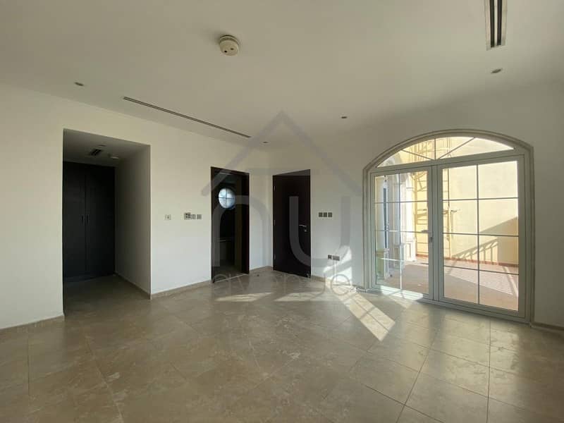 9 Upgraded and extended | 3 BR Legacy | Large landscaped garden