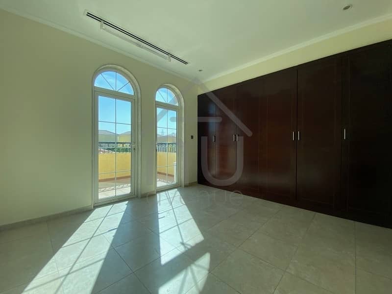 10 Upgraded and extended | 3 BR Legacy | Large landscaped garden
