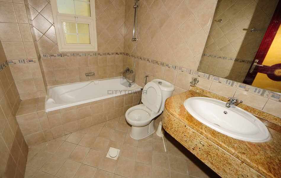 17 Washroom33. jpg
