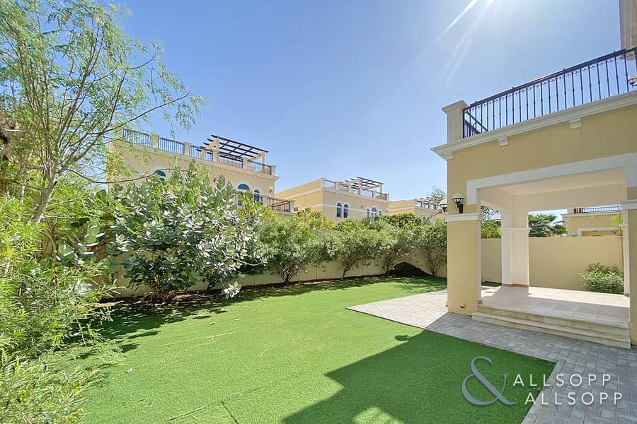 Huge BUA | 4 Bedrooms | Maids | Terrace Huge BUA | 4 Bedrooms | Maids | Terrace