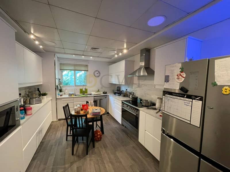 7 Entertainment Foyer|Lake View|4 Bed|Well Maintained