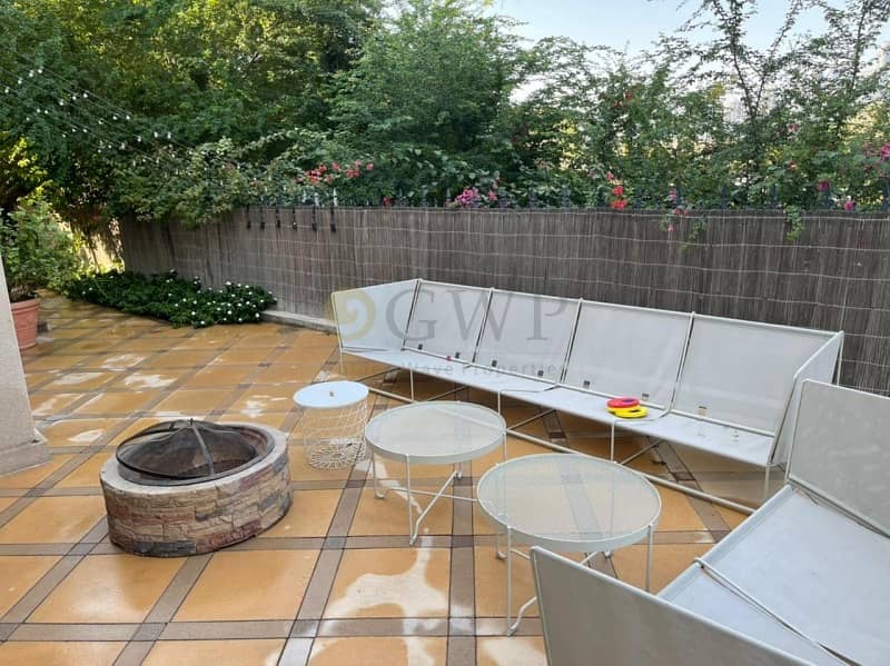 9 Entertainment Foyer|Lake View|4 Bed|Well Maintained