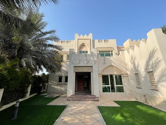 10 Entertainment Foyer|Lake View|4 Bed|Well Maintained