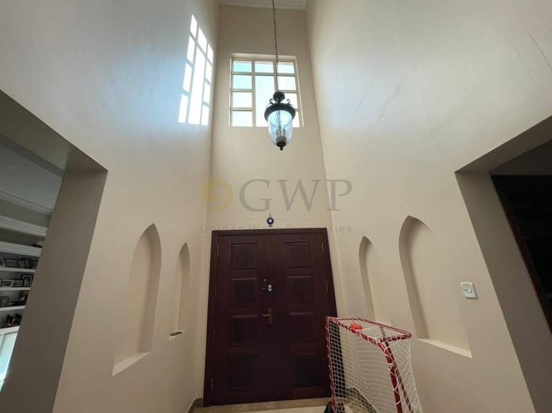 13 Entertainment Foyer|Lake View|4 Bed|Well Maintained