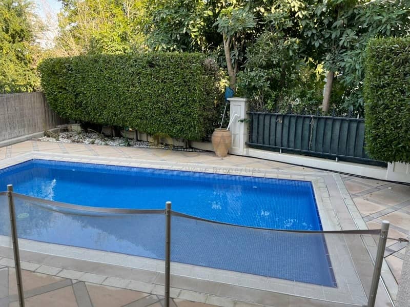 16 Entertainment Foyer|Lake View|4 Bed|Well Maintained