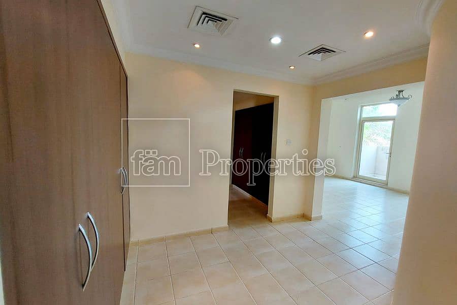 6 Large plot | Garden Hall | Tenanted