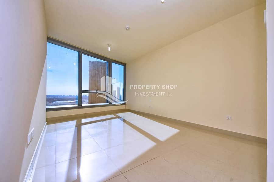4 2-bedroom-apartment-al-reem-island-shams-abu-dhabi-sun-master-bedroom. JPG