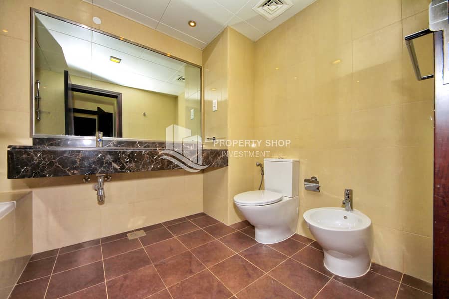 14 2-bedroom-apartment-al-reem-island-shams-abu-dhabi-sun-master-bathroom. JPG